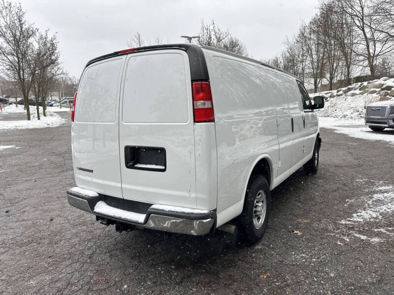 2021 Chevrolet Express 2500