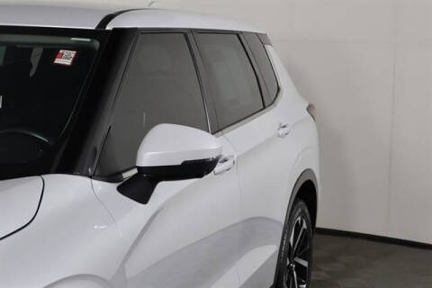 2023 Mitsubishi Outlander SE