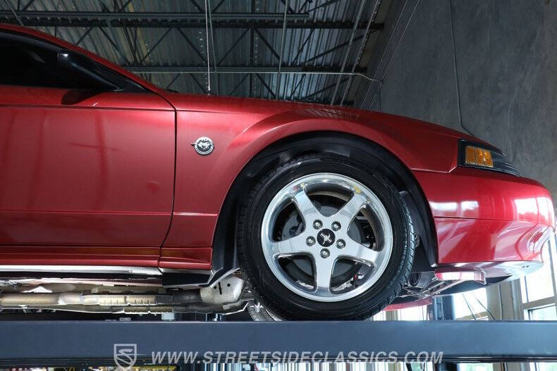 2004 Ford Mustang GT Deluxe