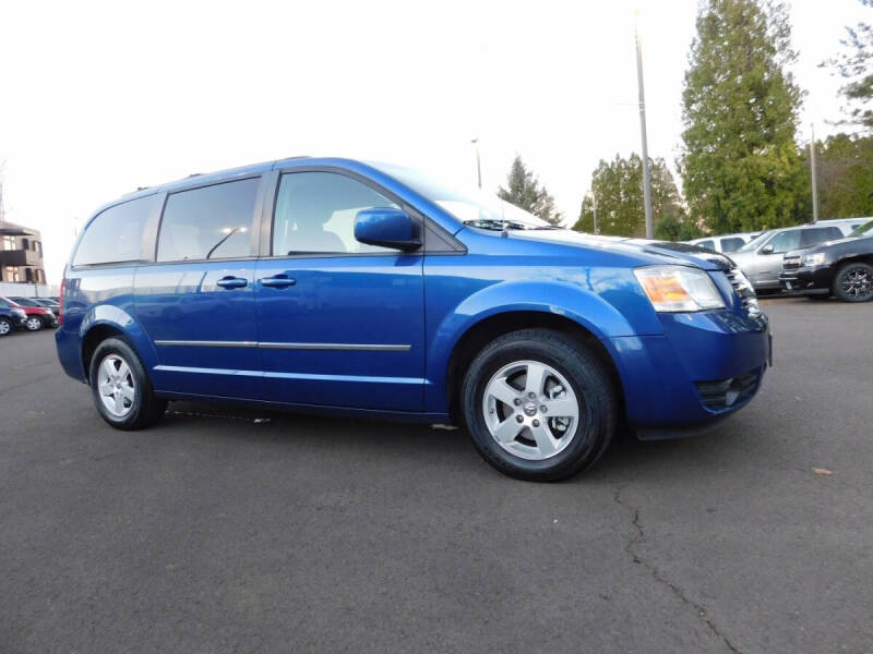 2010 Dodge Grand Caravan SXT's photo