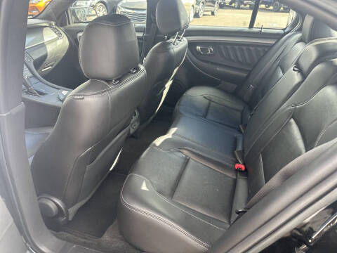 2015 Ford Taurus SEL