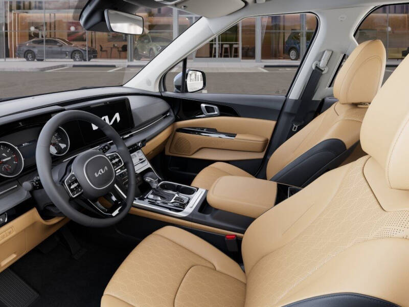 2024 Kia Carnival EX