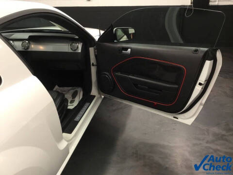 2005 Ford Mustang GT Deluxe