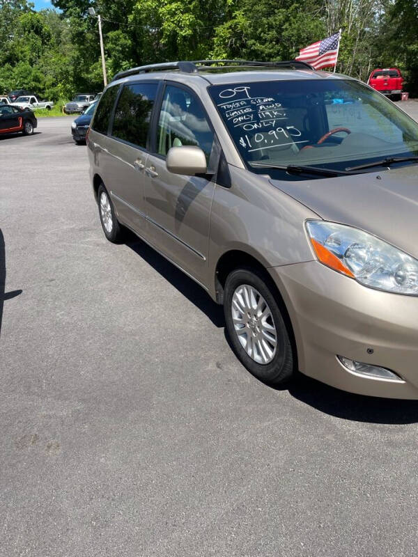 2009 Toyota Sienna for sale at Off Lease Auto Sales, Inc. in Hopedale MA