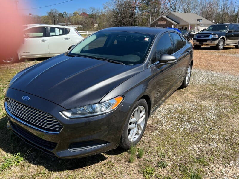 2015 Ford Fusion SE's photo