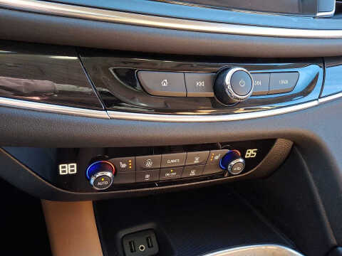 2018 Buick Enclave Essence