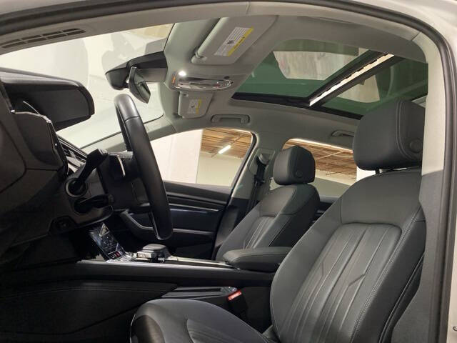 2024 Audi Q8 e-tron quattro Premium Plus