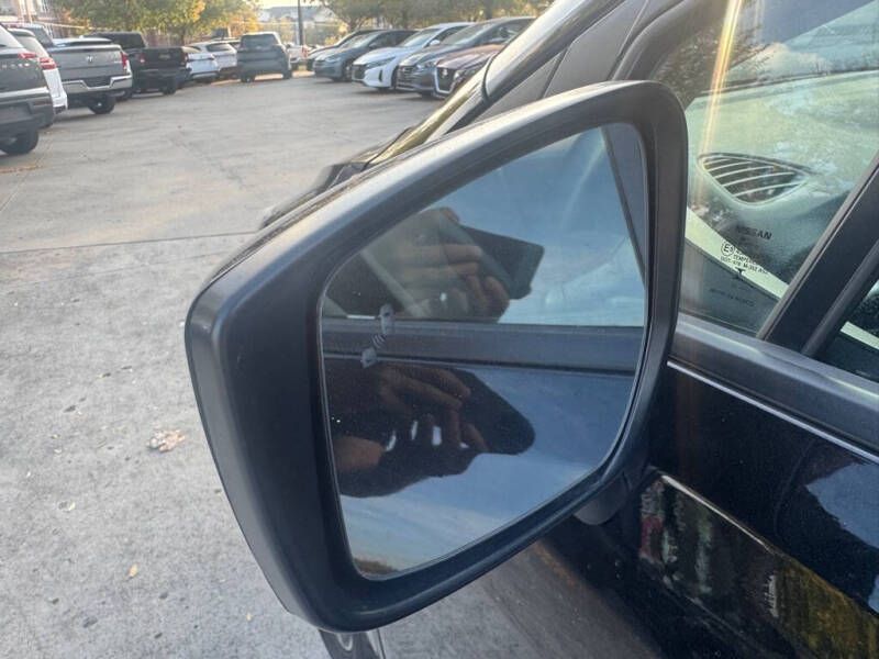 2023 Nissan Versa SV