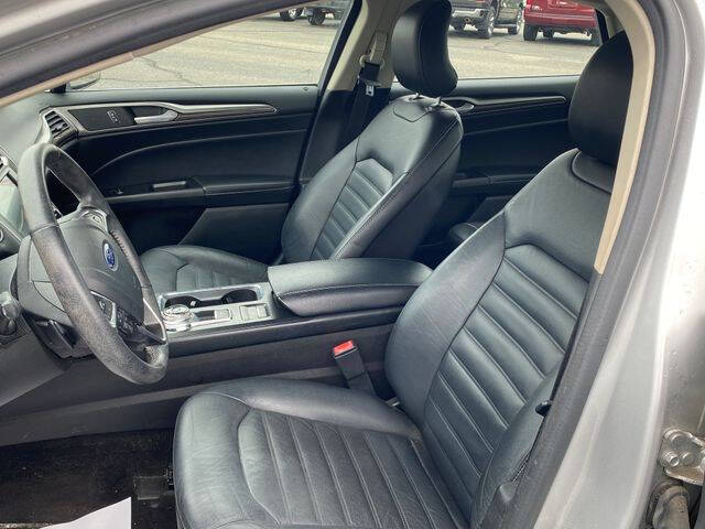 2017 Ford Fusion SE