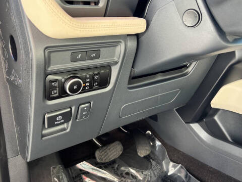 2023 Ford Expedition MAX Platinum