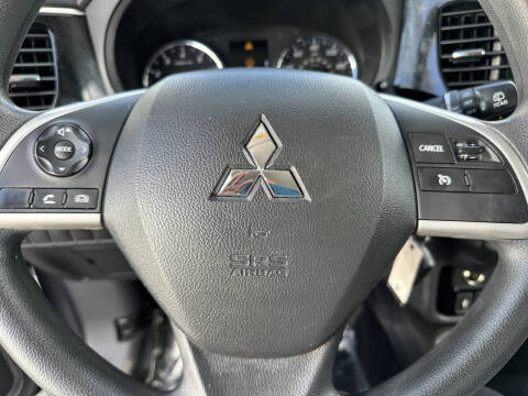 2020 Mitsubishi Outlander ES