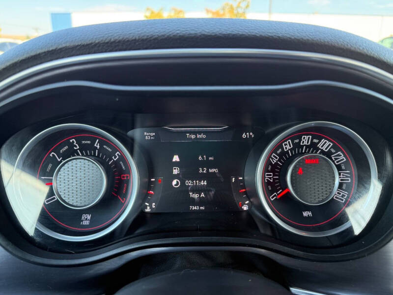 2015 Dodge Challenger R/T Shaker