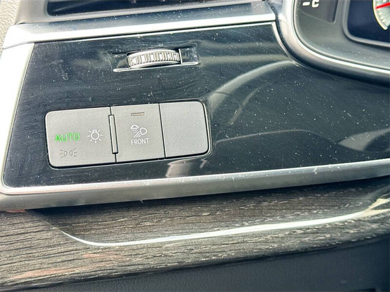 2022 Audi Q7 quattro Premium 55 TFSI