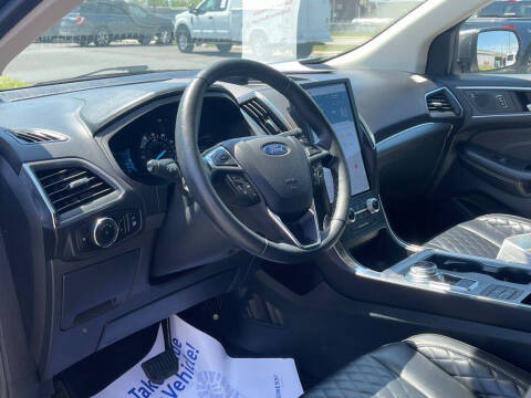 2024 Ford Edge Titanium