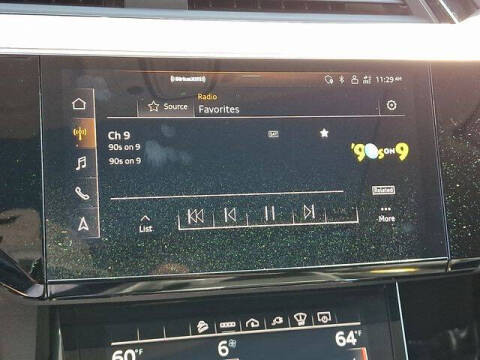 2021 Audi e-tron quattro Prestige