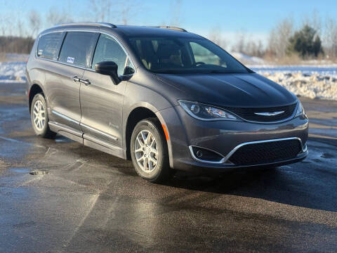 2020 Chrysler Pacifica Touring L