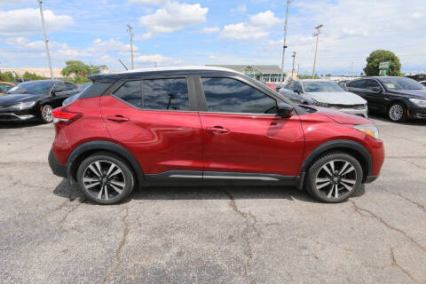 2020 Nissan Kicks SR