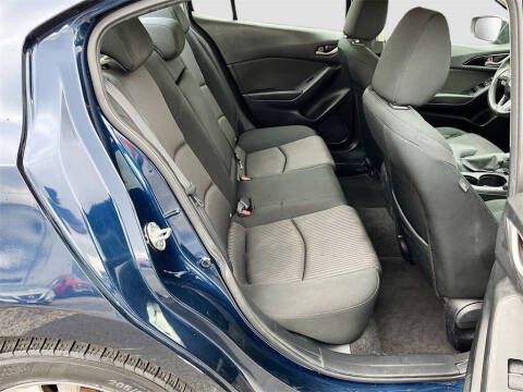 2016 Mazda MAZDA3 i Sport