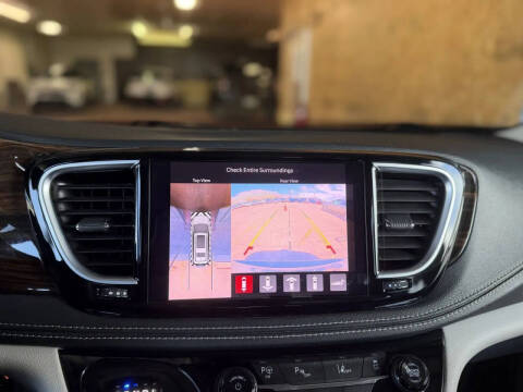 2022 Chrysler Pacifica Hybrid Limited