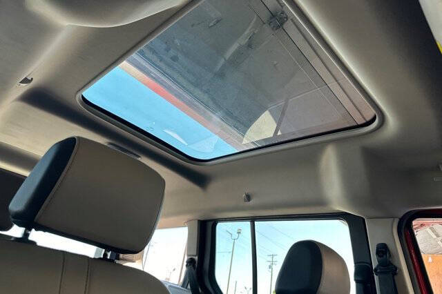 2022 Ford Transit Connect Titanium