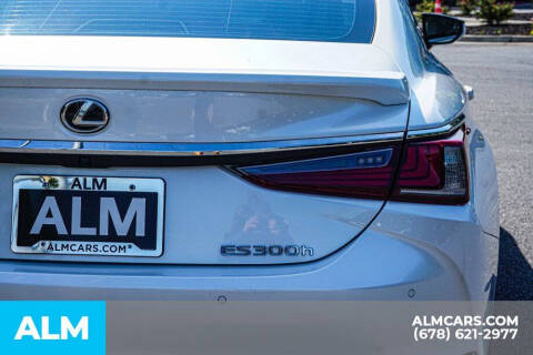 2024 Lexus ES 300h Luxury