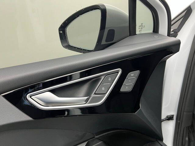 2023 Audi Q4 e-tron quattro Premium Plus 50