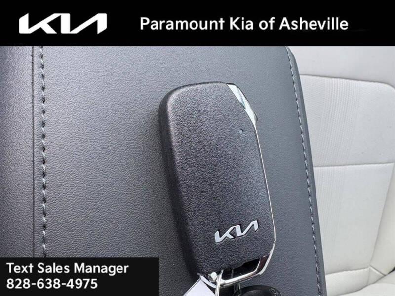 2025 Kia Niro EX Touring