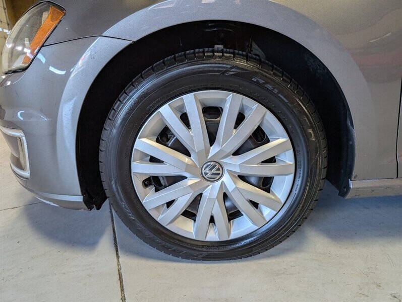 2015 Volkswagen e-Golf Limited Edition