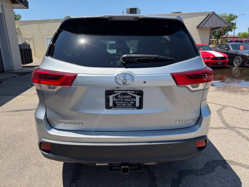 2017 Toyota Highlander SE