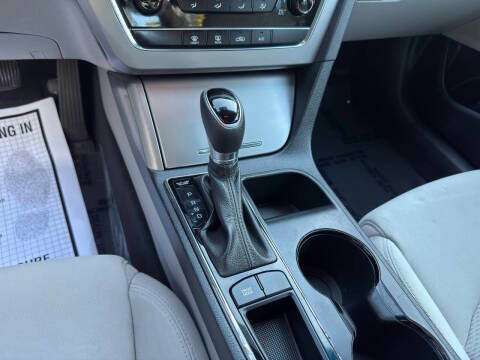 2017 Hyundai Sonata SE