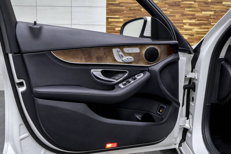 2016 Mercedes-Benz C-Class