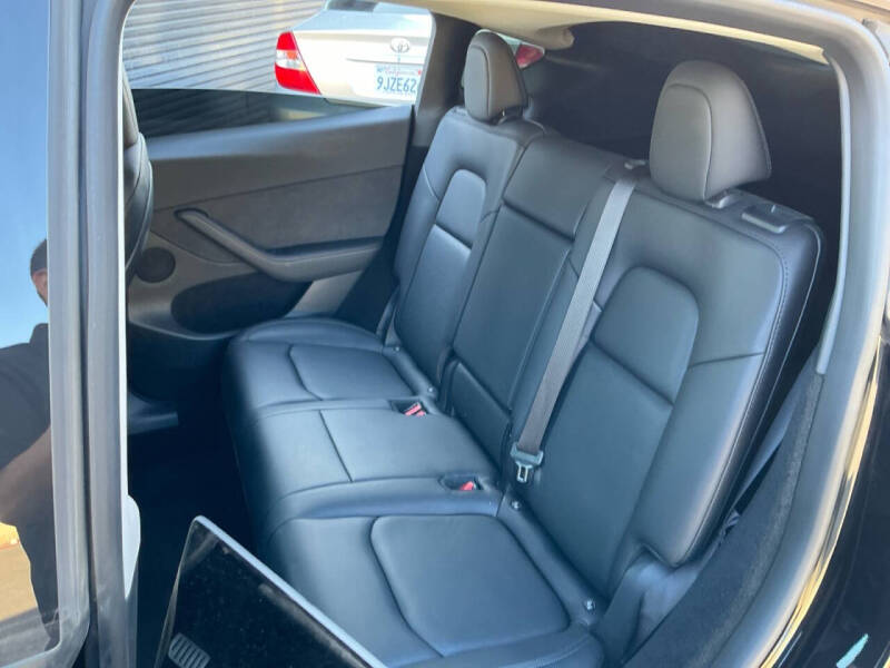 2023 Tesla Model Y Performance