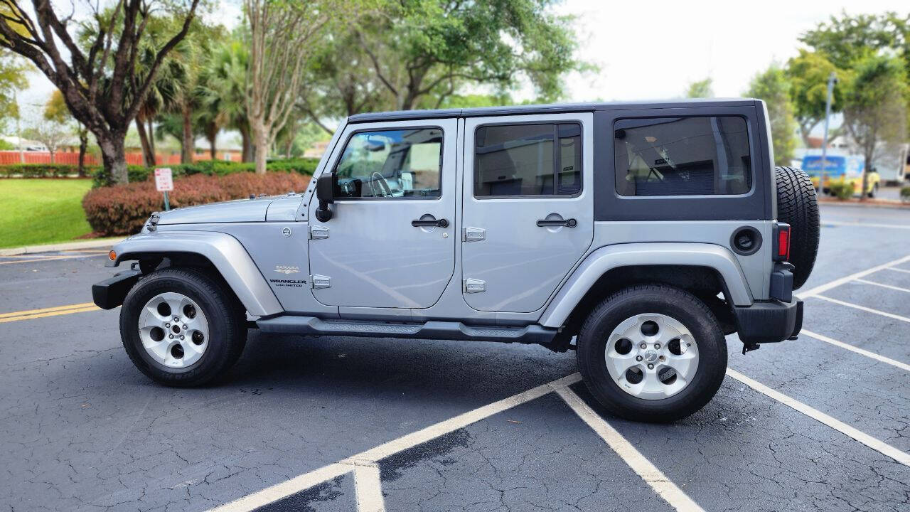 2013 Jeep Wrangler Unlimited  - $18,900