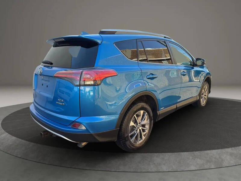 2016 Toyota RAV4 Hybrid XLE