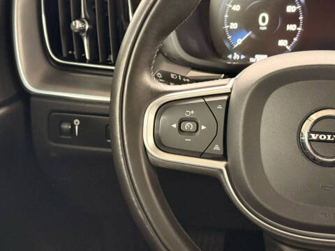 2020 Volvo XC60 T5 Momentum