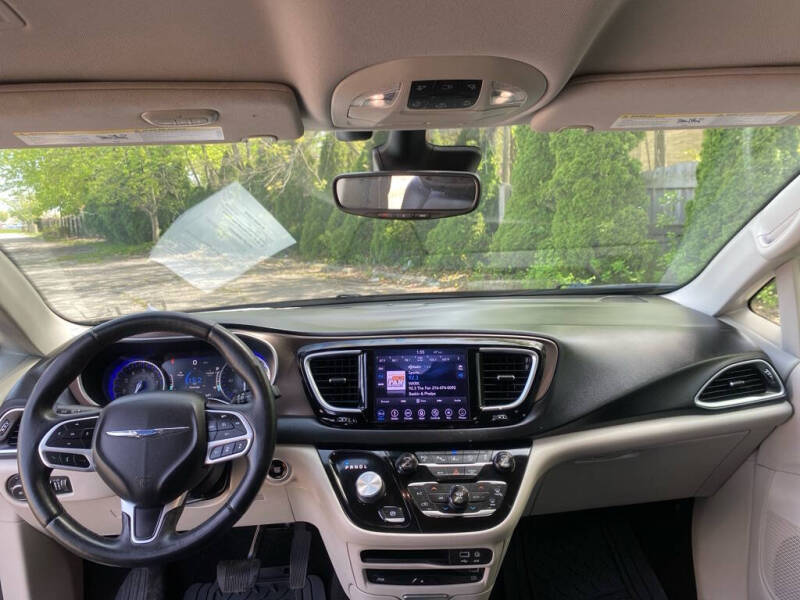 2018 Chrysler Pacifica Touring L Plus