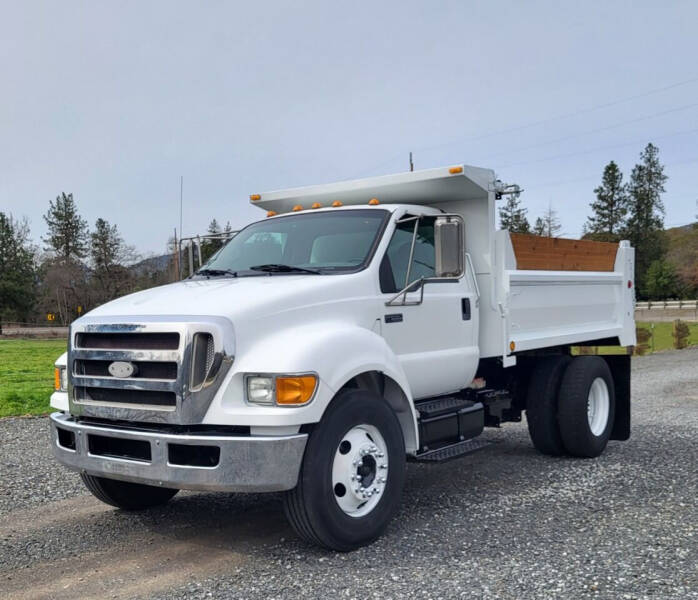 2008 Ford F-650 for sale at CPMTRUCKSALES.COM in Central Point OR