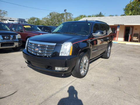 2009 Cadillac Escalade for sale at FAMILY AUTO BROKERS in Longwood FL