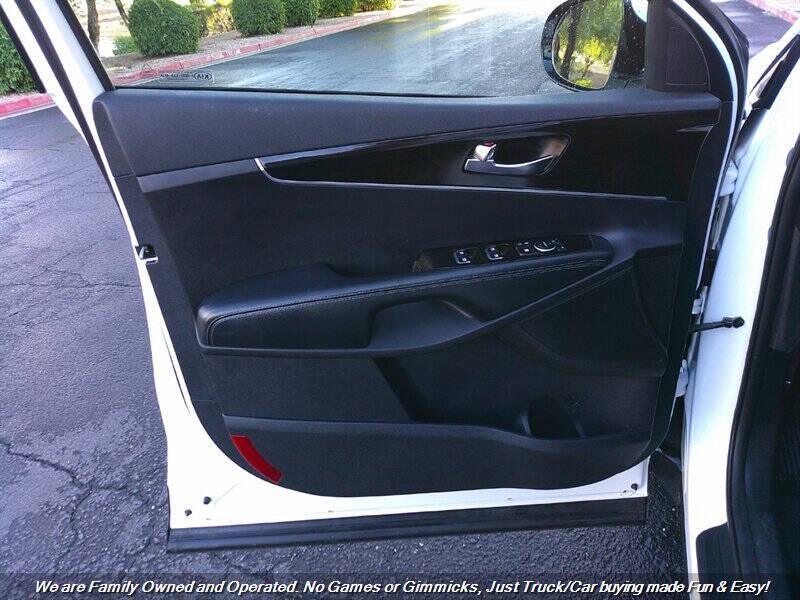 2019 Kia Sorento LX V6