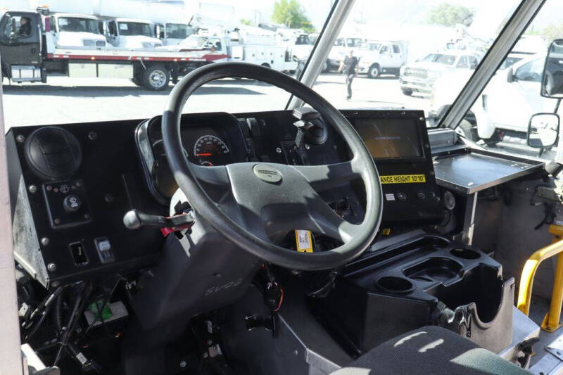 2020 Freightliner MT45 Chassis