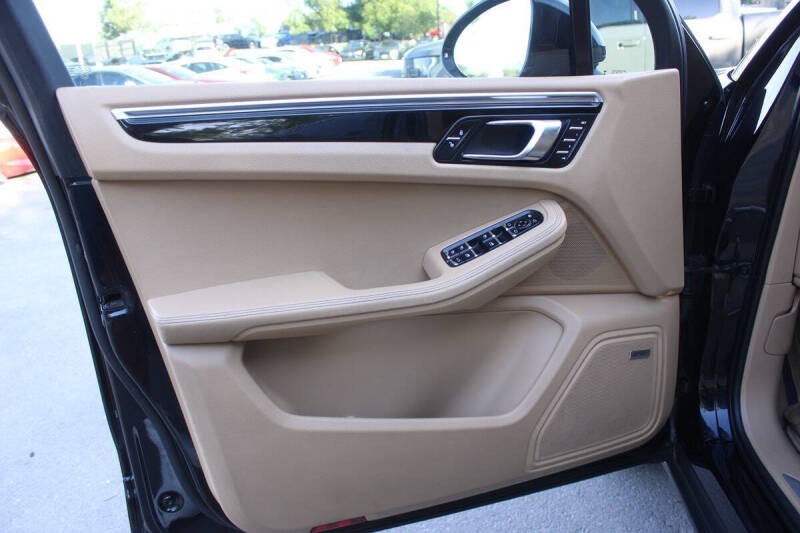 2015 Porsche Macan S