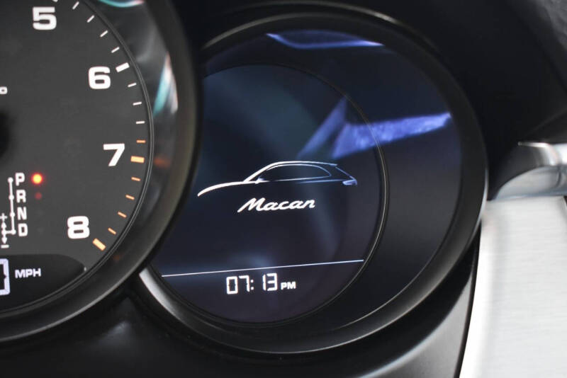 2017 Porsche Macan