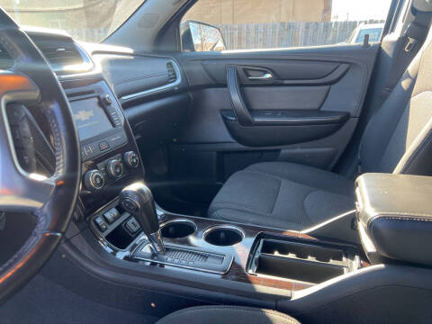 2017 Chevrolet Traverse LT