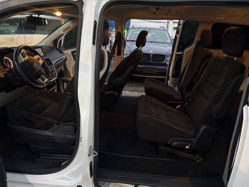 2017 Dodge Grand Caravan SE Plus