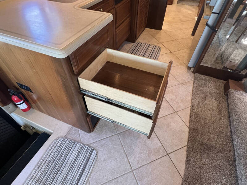 2002 Foretravel GV320 4010