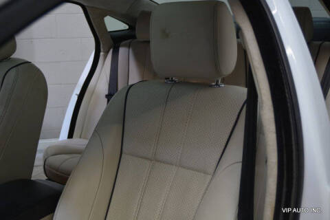 2012 Jaguar XJL Portfolio