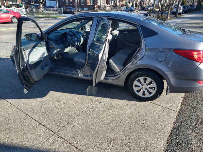 2016 Hyundai Accent SE