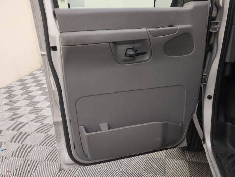 2007 Ford E-Series E-350 SD XLT