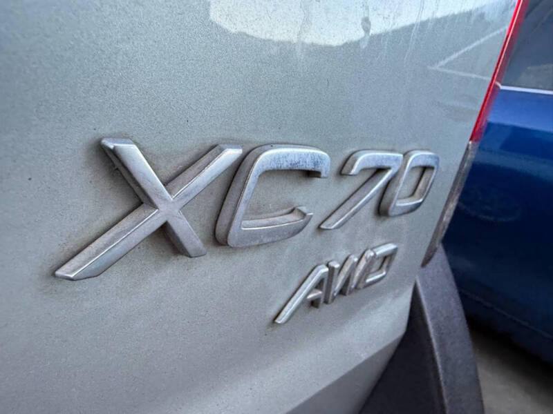 2004 Volvo XC70