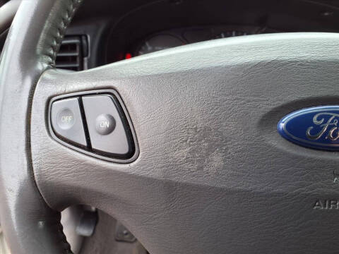 2002 Ford Taurus SES Deluxe